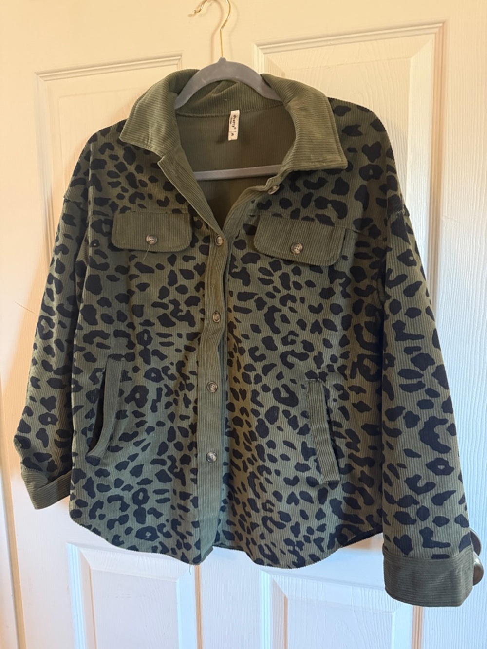 ePretty Olive Green Leopard Print Utility Shacket